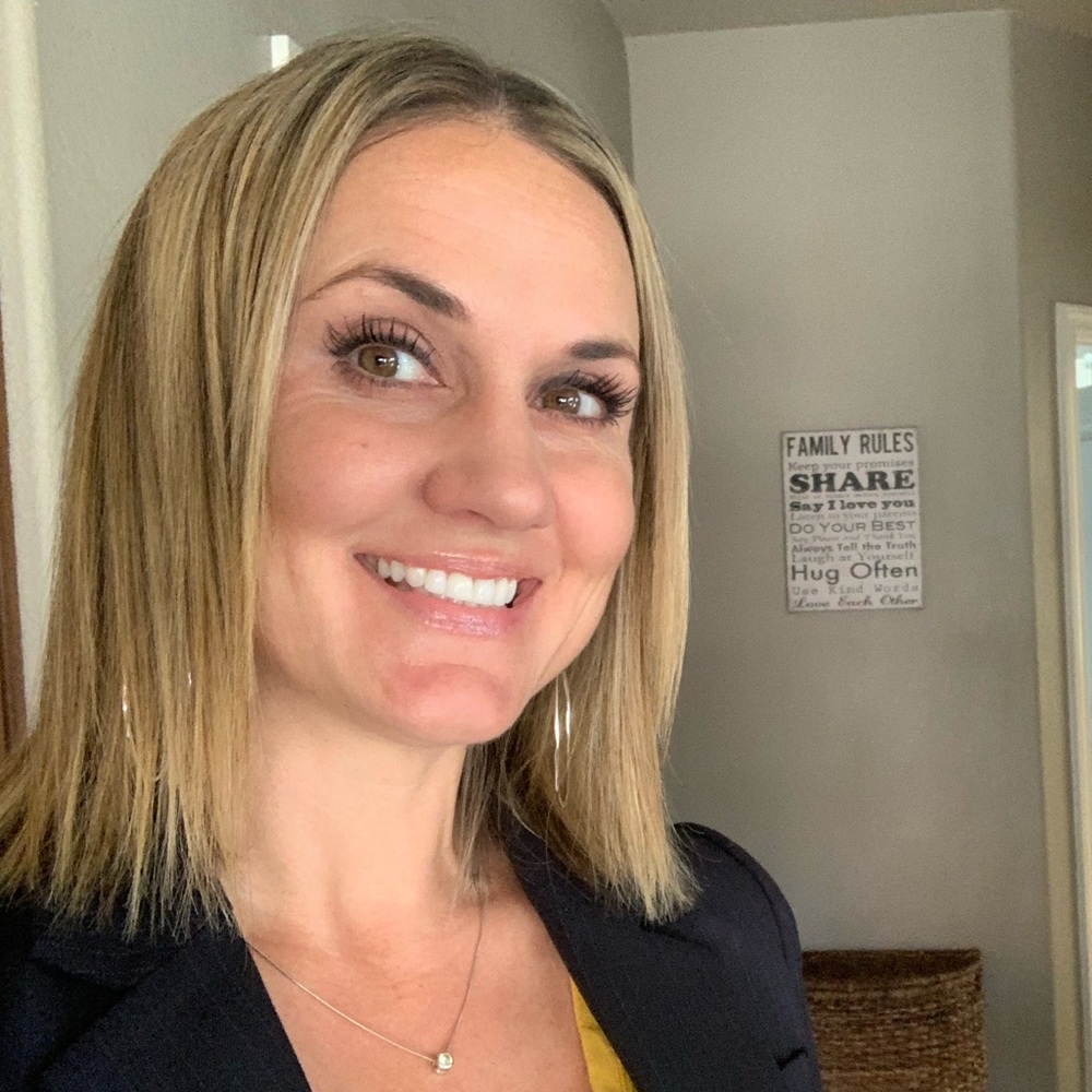 Meet your Posher, Nikole